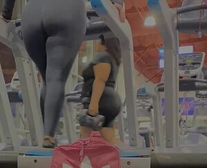 Latina gym candid backside